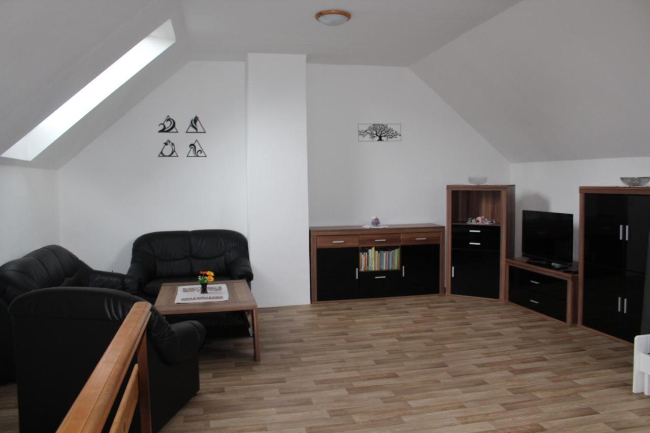 Apartman Rapotin, Jesenicka 296, 3Km Od Termalniho Parku Velke Losiny Экстерьер фото